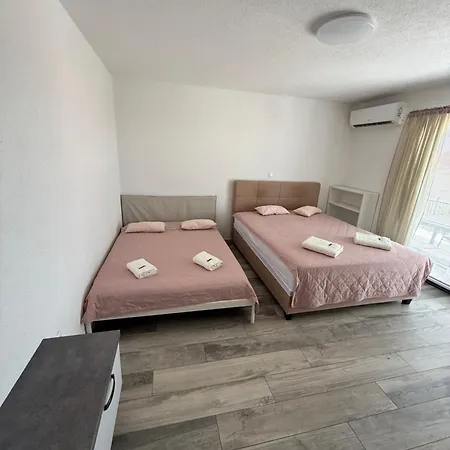 Taniti Apartment